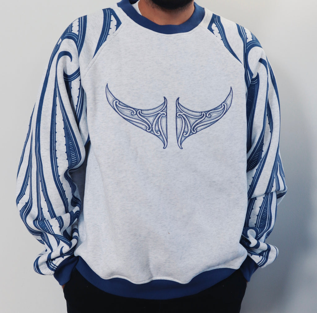 Whai Crewneck - Adult