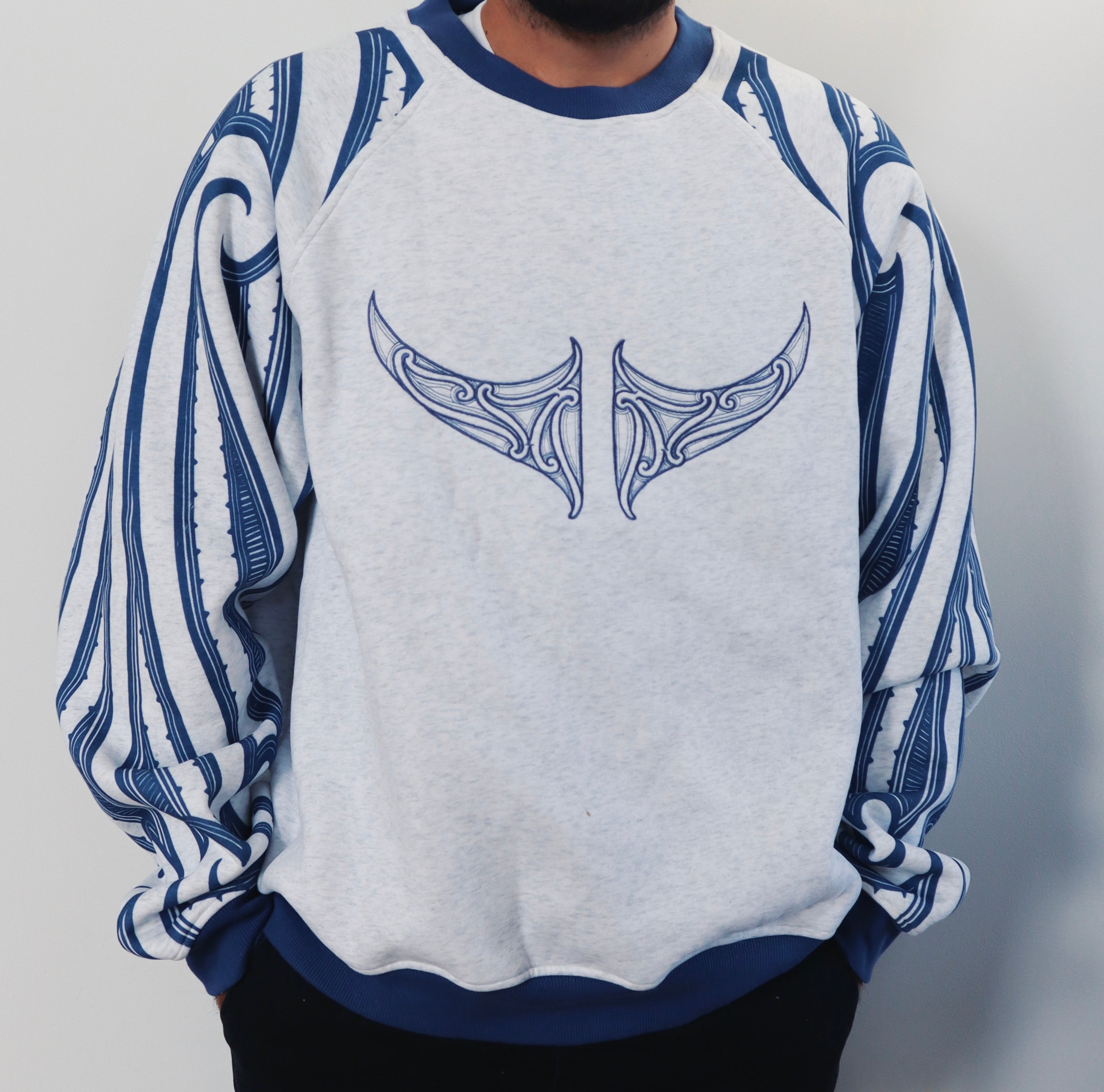 Whai Crewneck - Adult