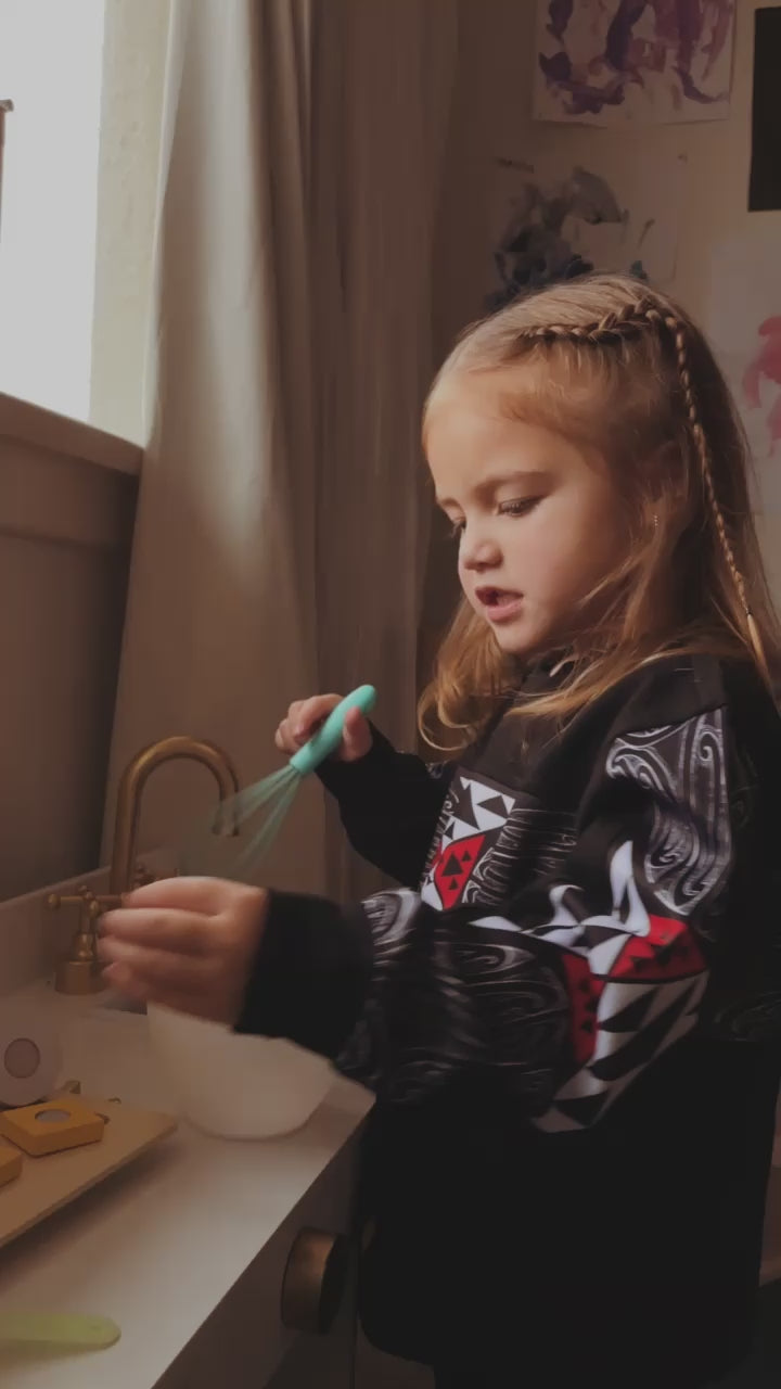 Tū Māia Long Sleeve